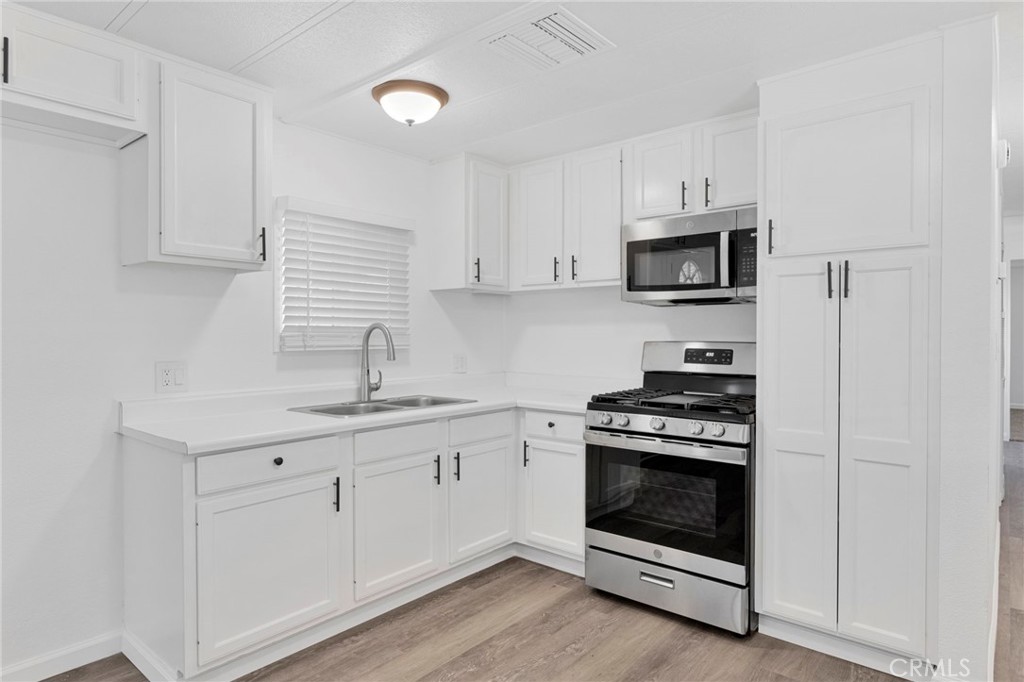 15252 Seneca Road, Unit 161 Victorville, CA 92392 - Photo 5 of 18