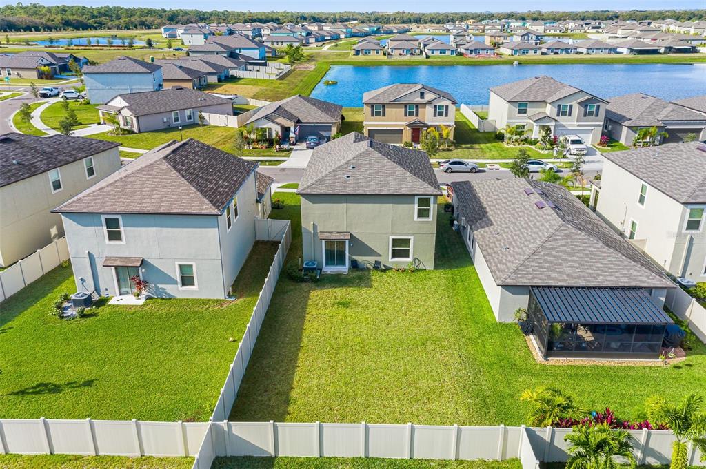 9708 Lemon Drop Loop Ruskin, FL 33573 - Photo 45 of 49 Gallery Image 45