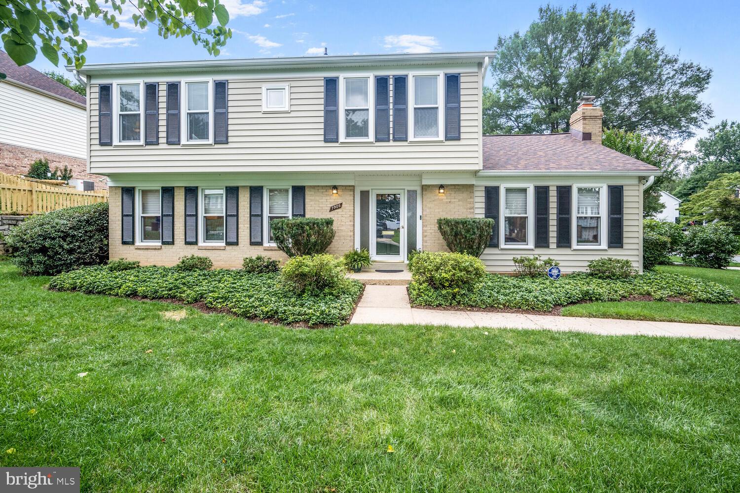 7906 Ivymount Terrace Potomac, MD 20854 - Photo 1 of 41