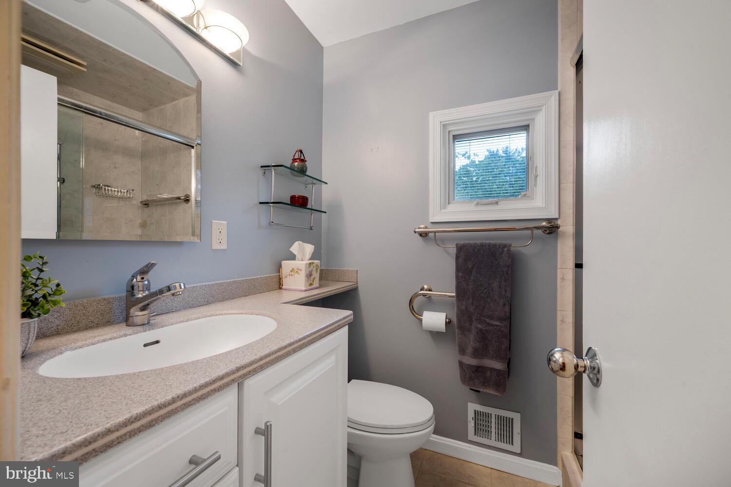7906 Ivymount Terrace Potomac, MD 20854 - Photo 24 of 41 Primary Bath with shower & separate sink