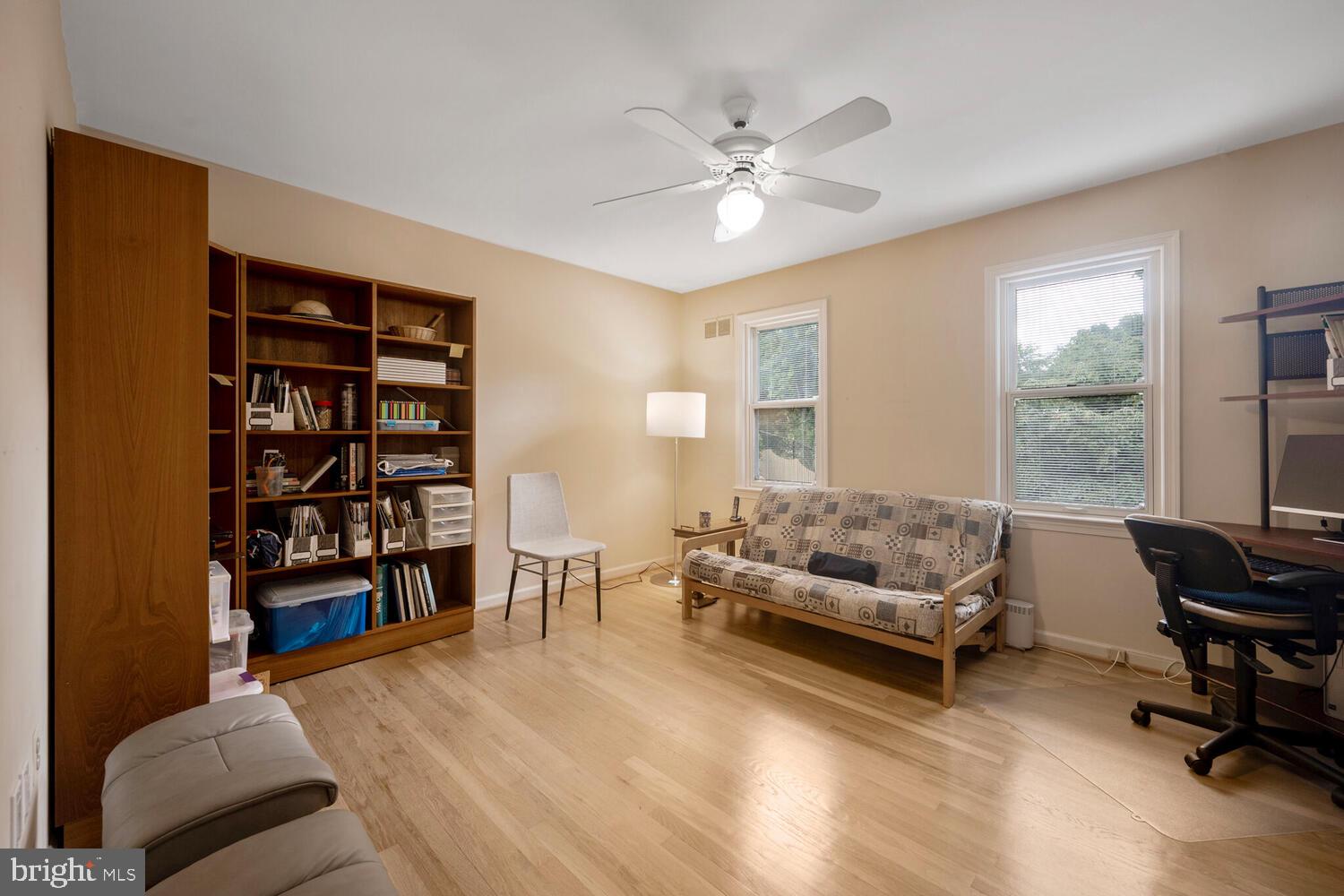 7906 Ivymount Terrace Potomac, MD 20854 - Photo 25 of 41 2nd Bedroom