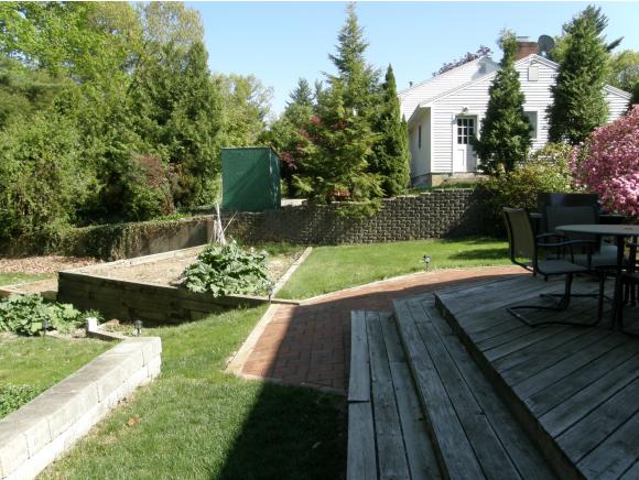 24 Pemberton Road Nashua, NH 03063 - Photo 22 of 27 Gallery Image 22
