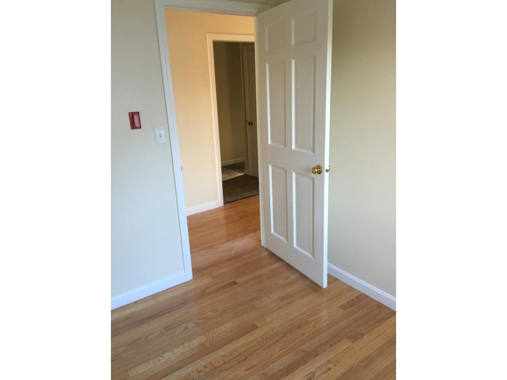 24 Pemberton Road Nashua, NH 03063 - Photo 8 of 27 Gallery Image 8