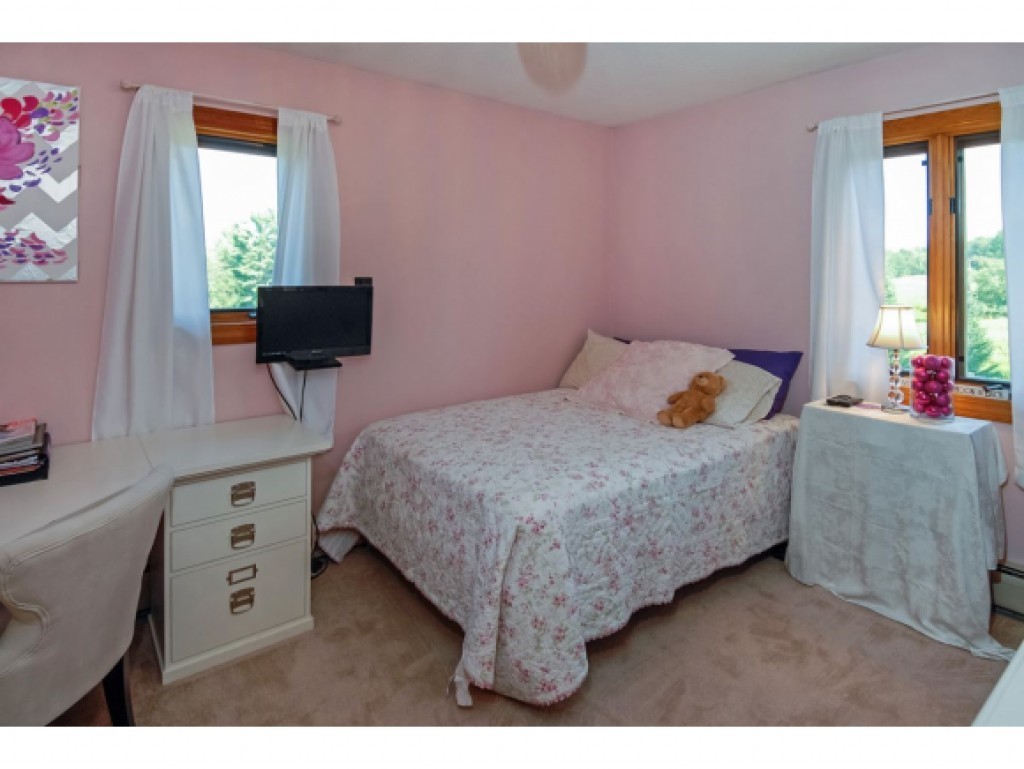 404 Jones Hill Road Canaan, NH 03741 - Photo 11 of 18 Gallery Image 11