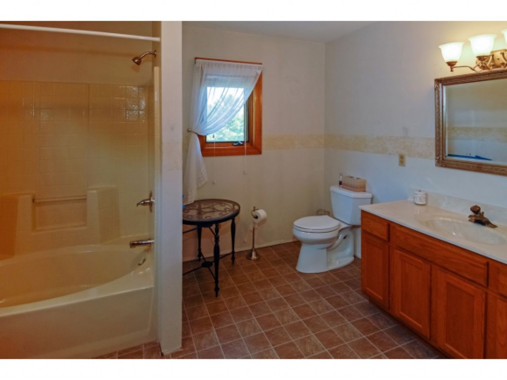 404 Jones Hill Road Canaan, NH 03741 - Photo 10 of 18 Gallery Image 10