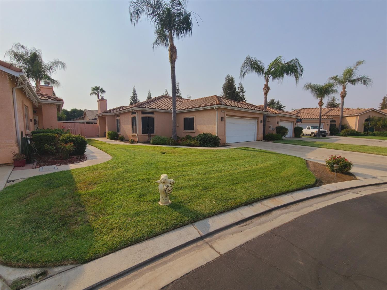 178 Twins Court, Unit 178 Reedley, CA 93654 - Photo 2 of 21 Gallery Image 2