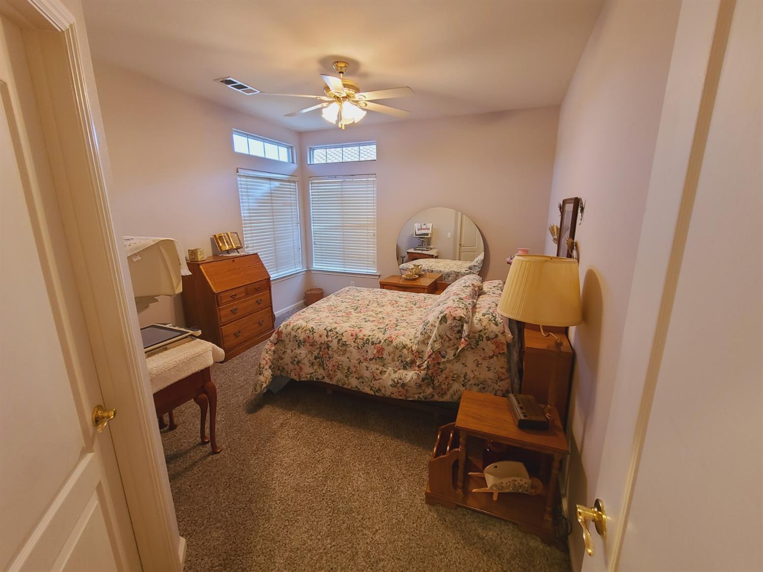 178 Twins Court, Unit 178 Reedley, CA 93654 - Photo 14 of 21 Gallery Image 14