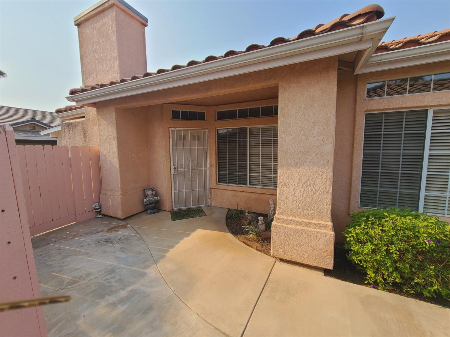 178 Twins Court, Unit 178 Reedley, CA 93654 - Photo 3 of 21 Gallery Image 3