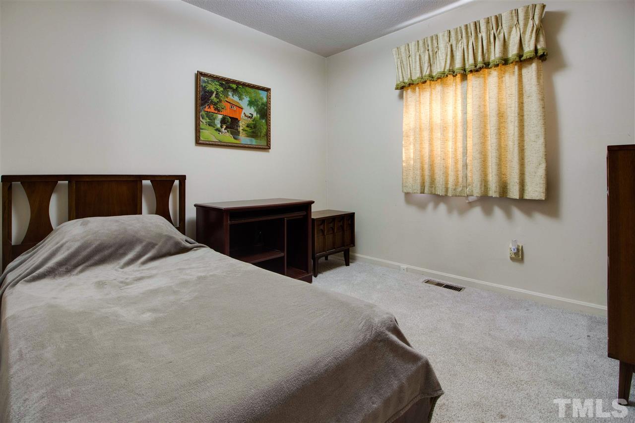 616 Old Farm Road Raleigh, NC 27606 - Photo 13 of 26