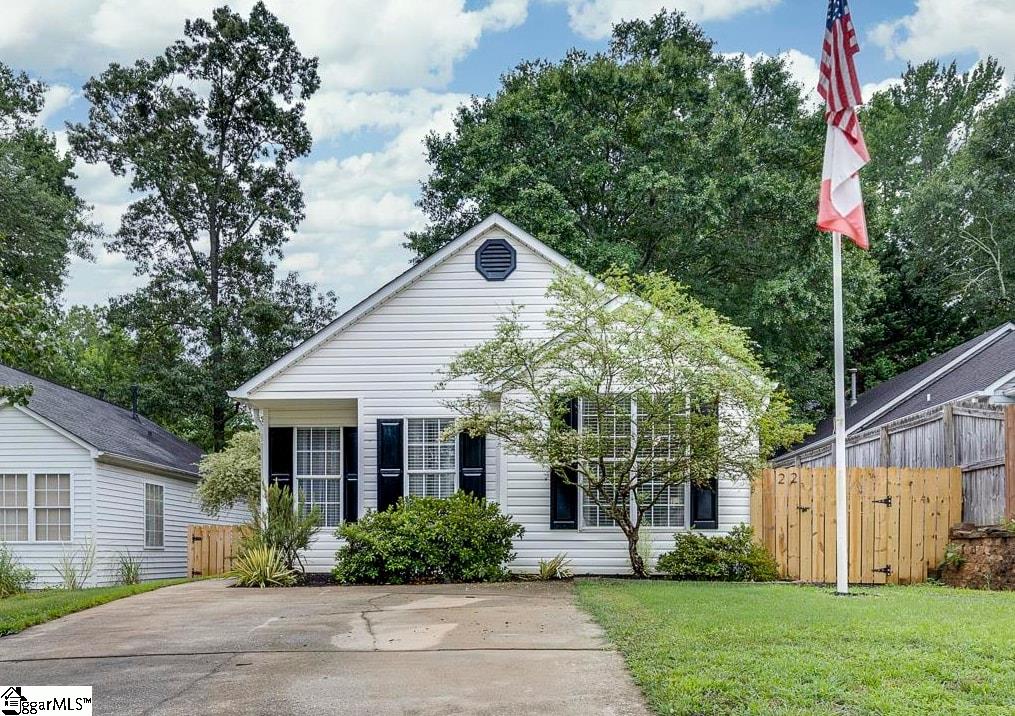 22 Lantern Lane Greer, SC 29651 - Photo 1 of 24