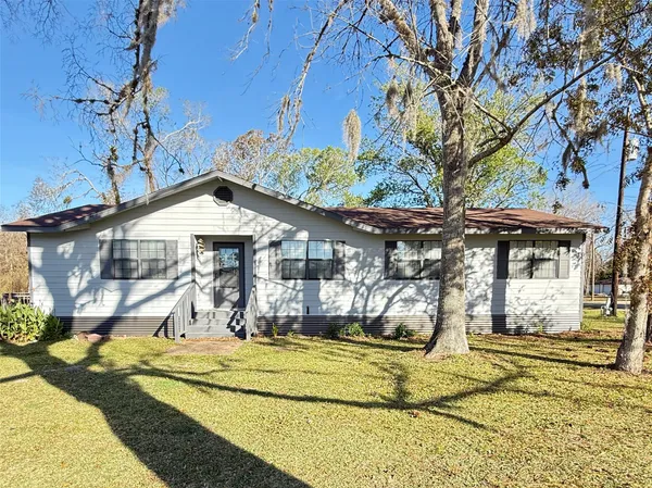 $1,750 | 210 North Mattson Street, West Columbia, TX 77486