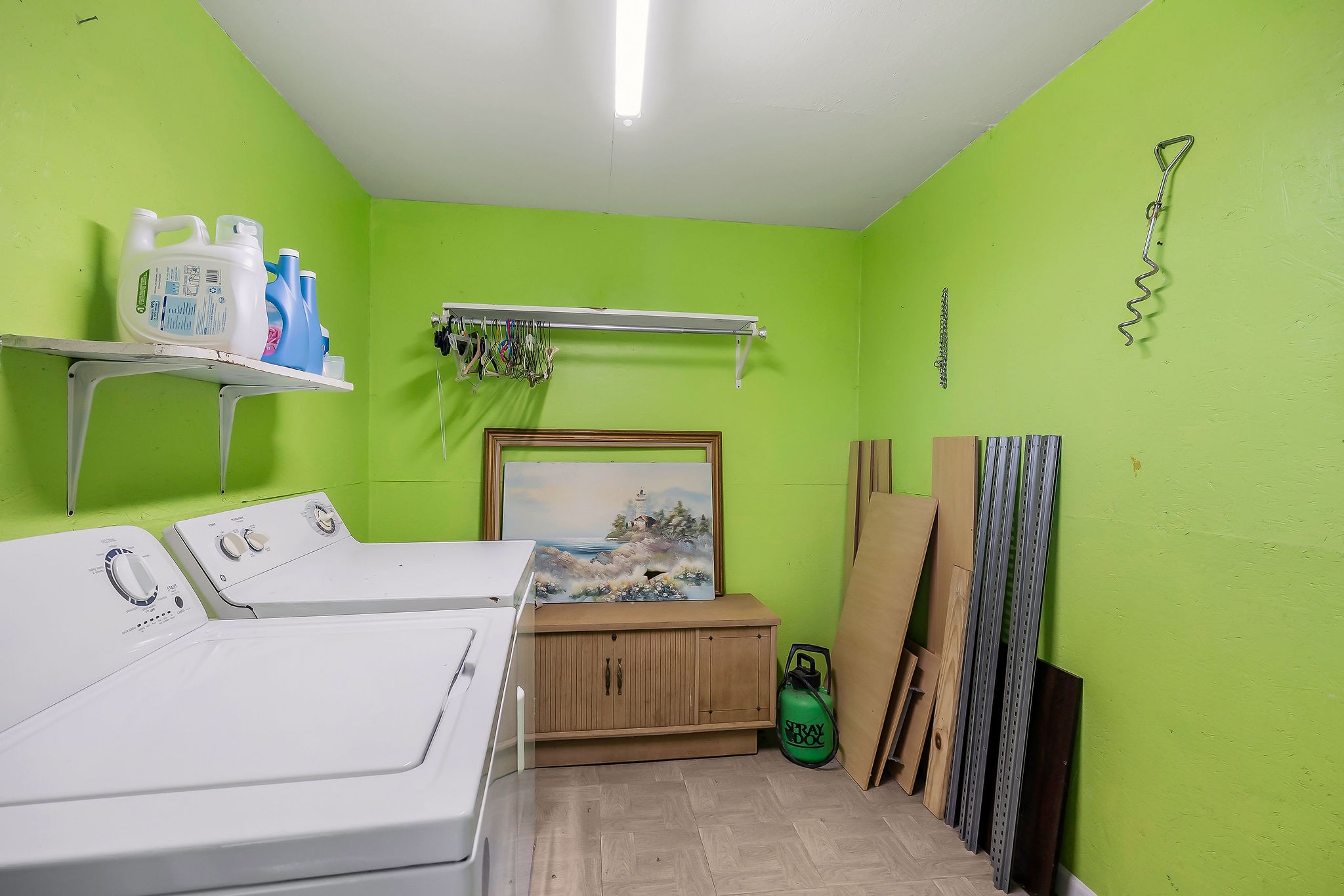2634 Pine Grove Road Spencer, TN 38585 - Photo 22 of 33 a utility room with dryer and washer