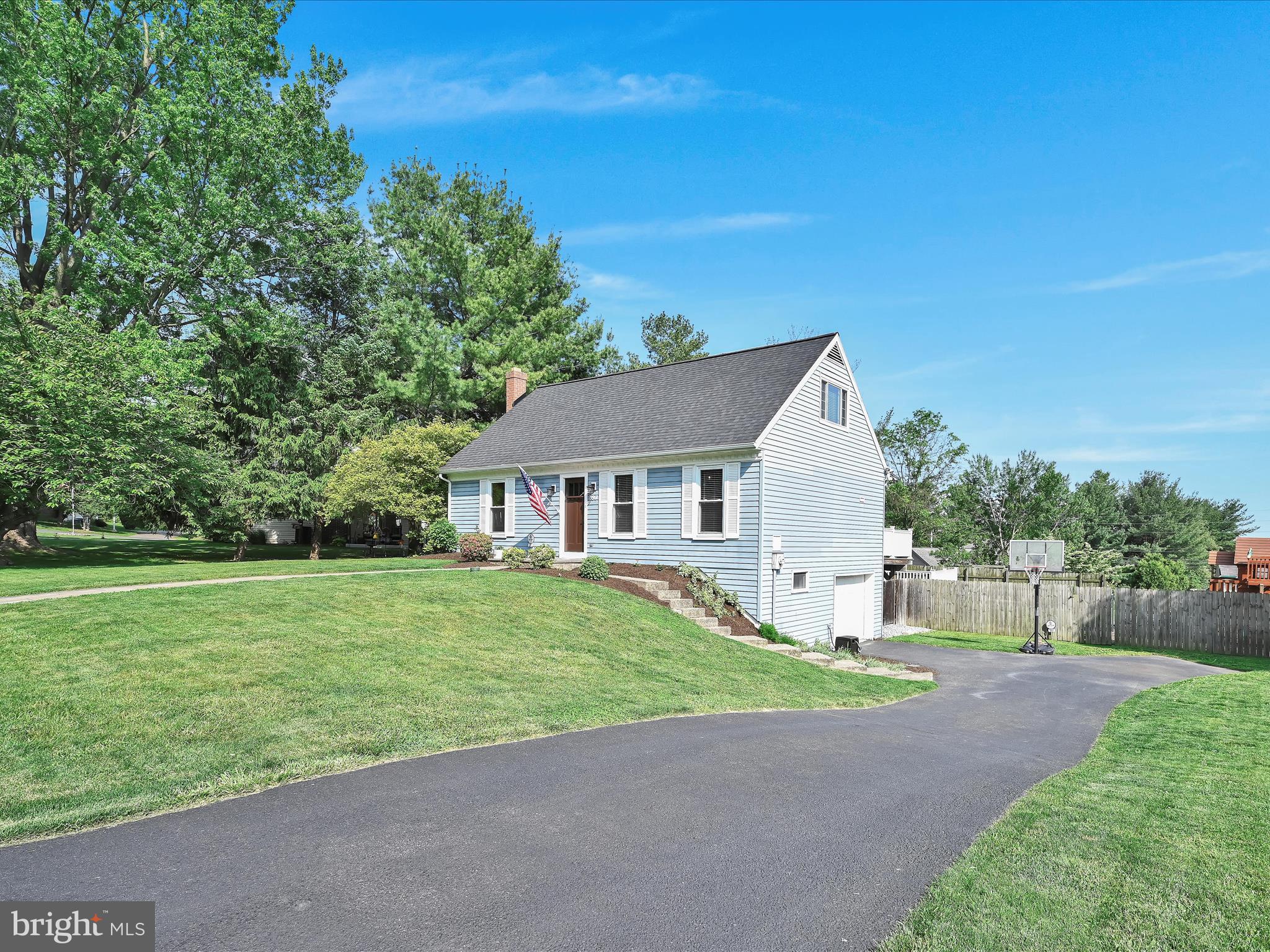 397 Jay Lane Mountville, PA 17554 - Photo 28 of 32 front