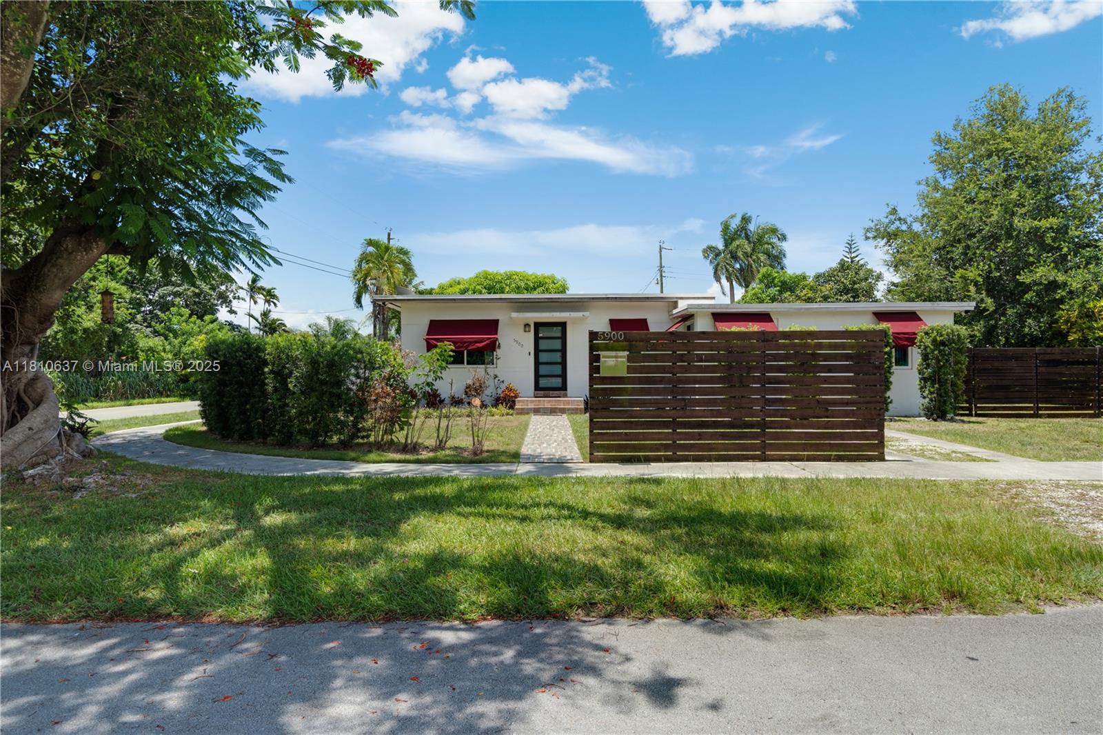 5900 Southwest 44th Ter