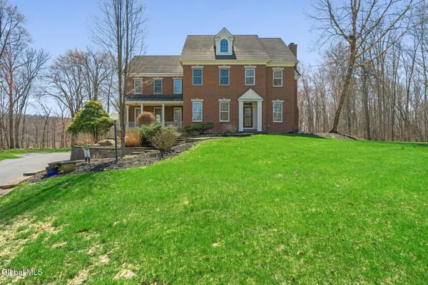 $2,079,000 | 9 Stable Lane, Saratoga Springs, NY 12866