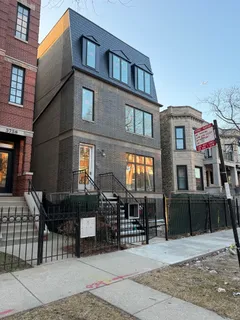 $1,495,000 | 3740 North Racine Avenue, Unit 1, Chicago, IL 60613