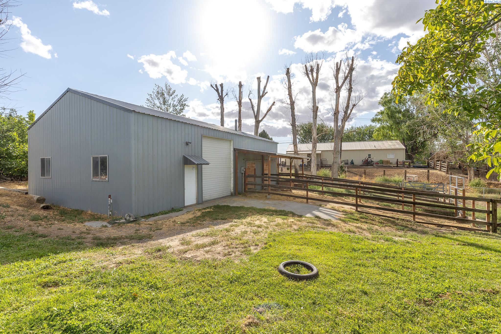 5104 South Caballo Road Kennewick, WA 99338 - Photo 4 of 47 Gallery Image 4