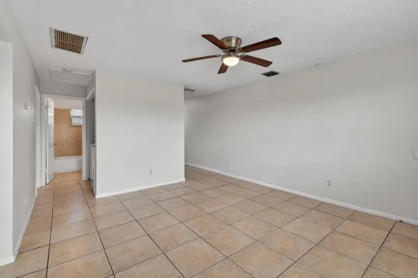 $1,950 | 1618 West 26th Court, Unit D, Riviera Beach, FL 33404