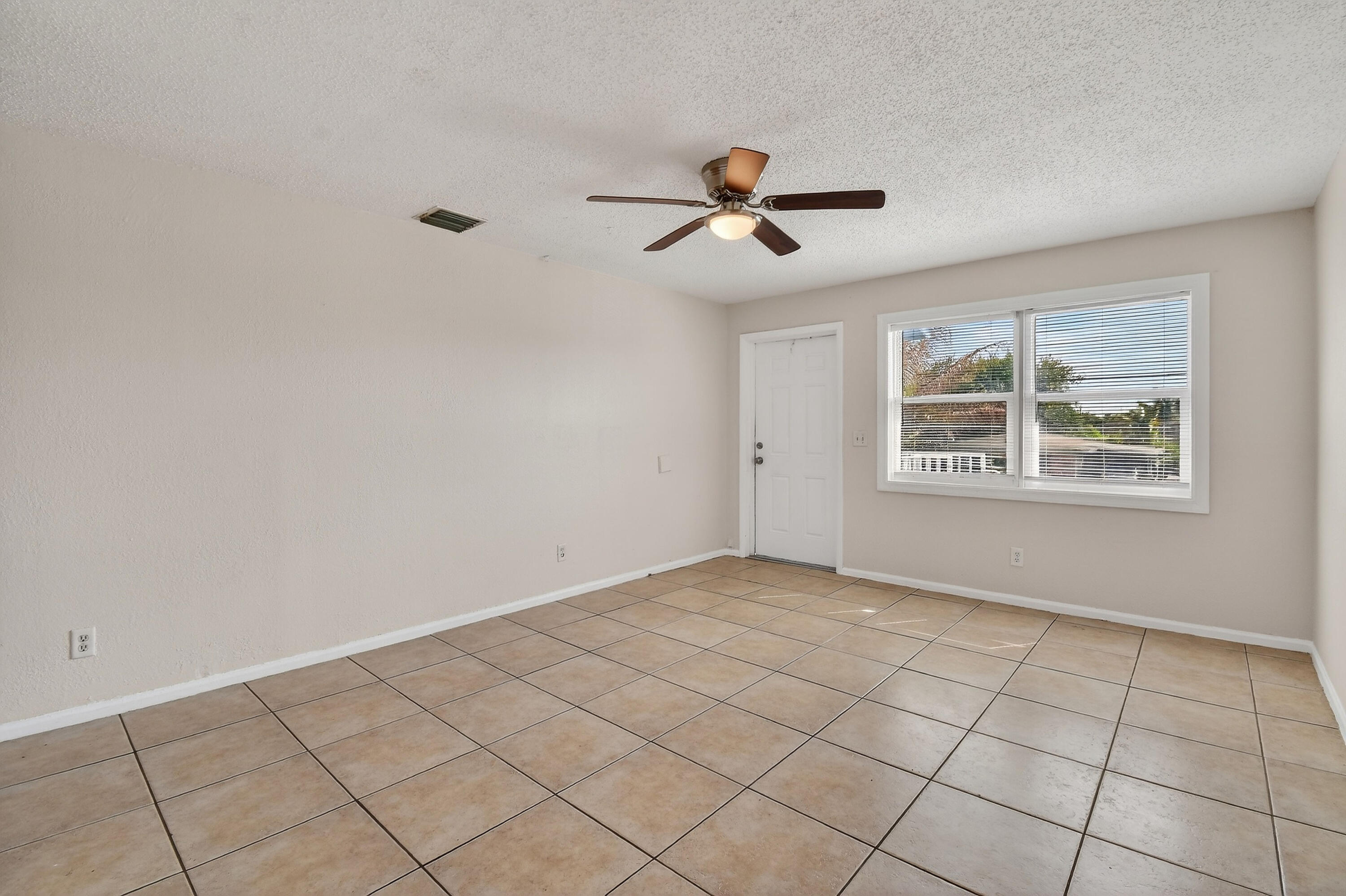 1618 West 26th Court, Unit D Riviera Beach, FL 33404 - Photo 6 of 23 6