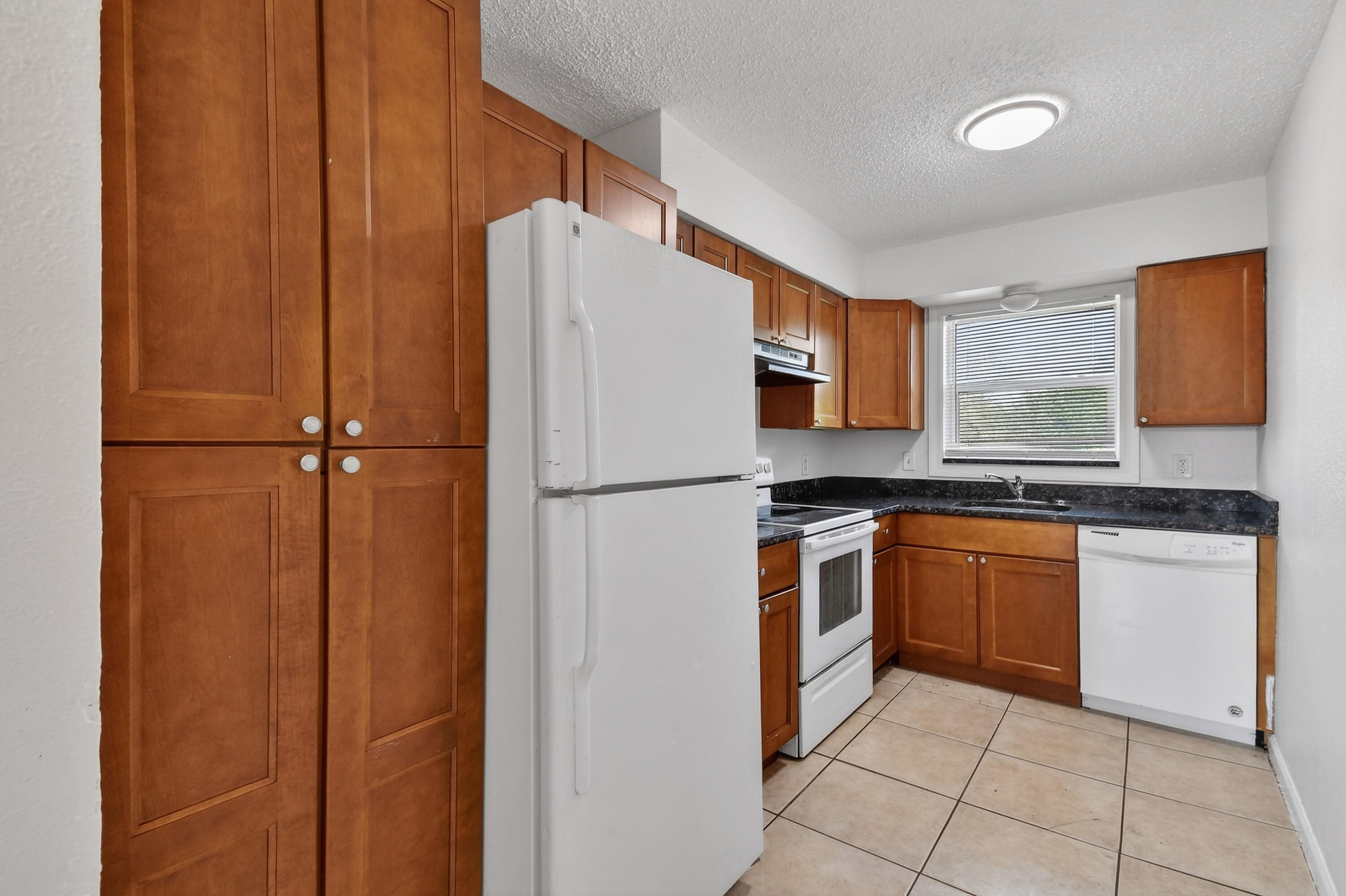 1618 West 26th Court, Unit D Riviera Beach, FL 33404 - Photo 8 of 23 7