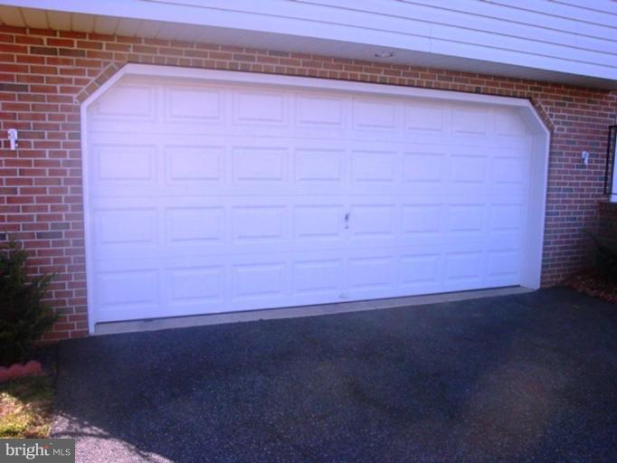 218 Farm Road Aberdeen, MD 21001 - Photo 18 of 18 Garage 2