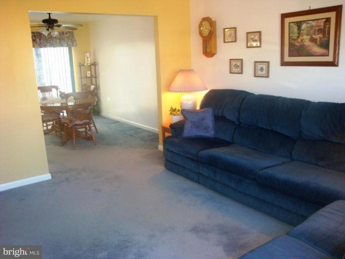 218 Farm Road Aberdeen, MD 21001 - Photo 6 of 18 Living Room/Dining Room