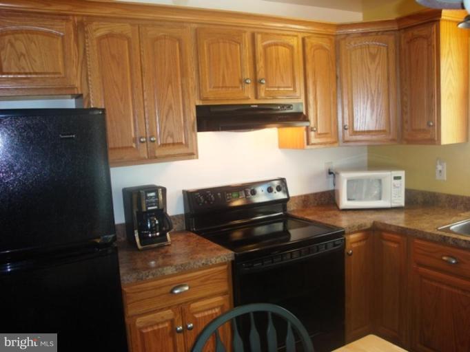 218 Farm Road Aberdeen, MD 21001 - Photo 8 of 18 Kitchen #2