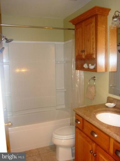 218 Farm Road Aberdeen, MD 21001 - Photo 9 of 18 Half Bath 1