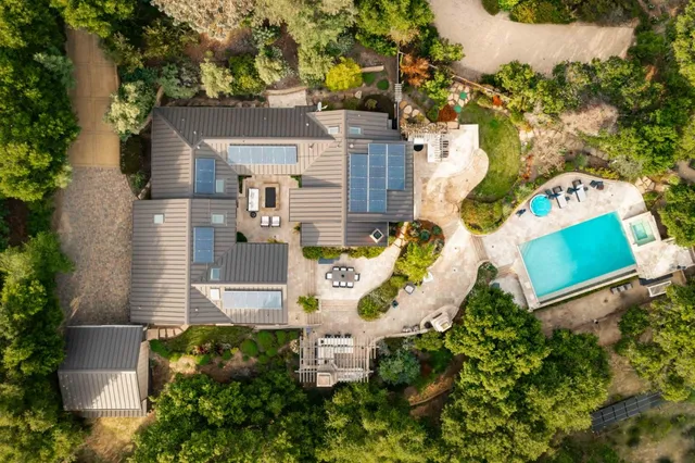 $6,988,000 | 40 Tagus Court, Portola Valley, CA 94028