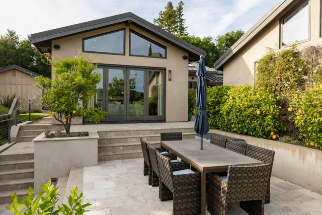 $6,988,000 | 40 Tagus Court, Portola Valley, CA 94028