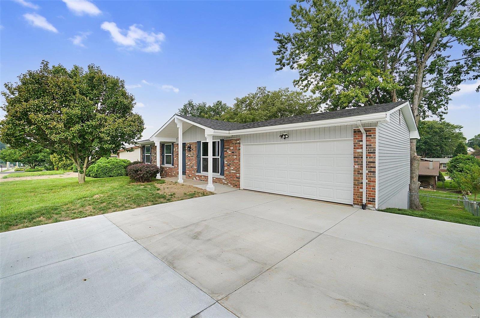 4121 McClay Road St. Charles, MO 63304 - Photo 2 of 21