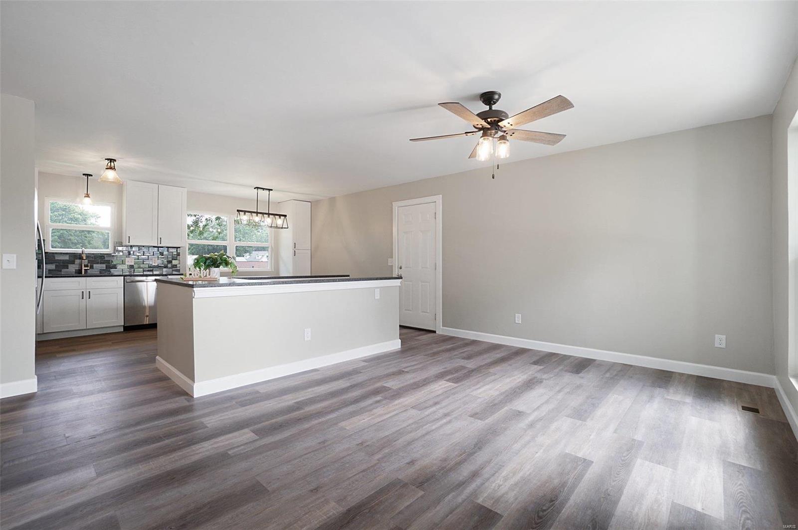 4121 McClay Road St. Charles, MO 63304 - Photo 3 of 21