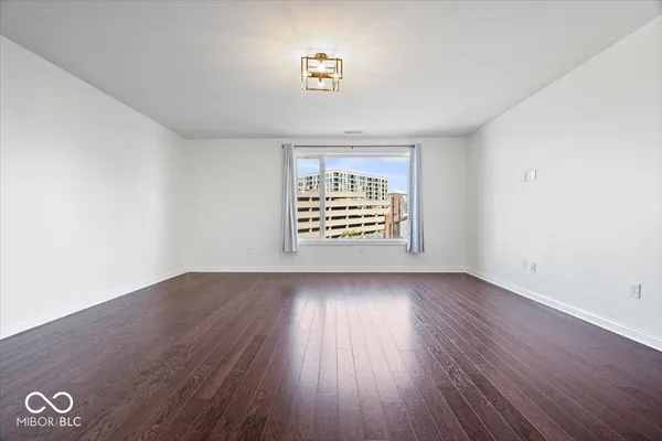 $770,000 | 333 Massachusetts Avenue, Unit 401, Indianapolis, IN 46204