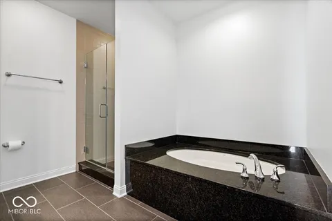 $770,000 | 333 Massachusetts Avenue, Unit 401, Indianapolis, IN 46204