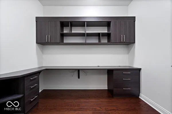 $770,000 | 333 Massachusetts Avenue, Unit 401, Indianapolis, IN 46204