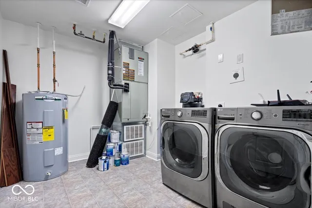 $770,000 | 333 Massachusetts Avenue, Unit 401, Indianapolis, IN 46204