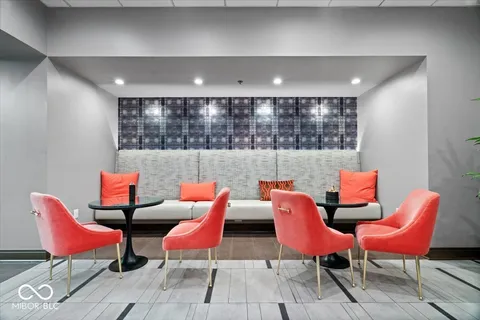 $770,000 | 333 Massachusetts Avenue, Unit 401, Indianapolis, IN 46204