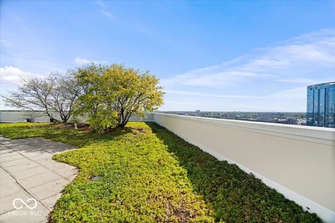 $770,000 | 333 Massachusetts Avenue, Unit 401, Indianapolis, IN 46204