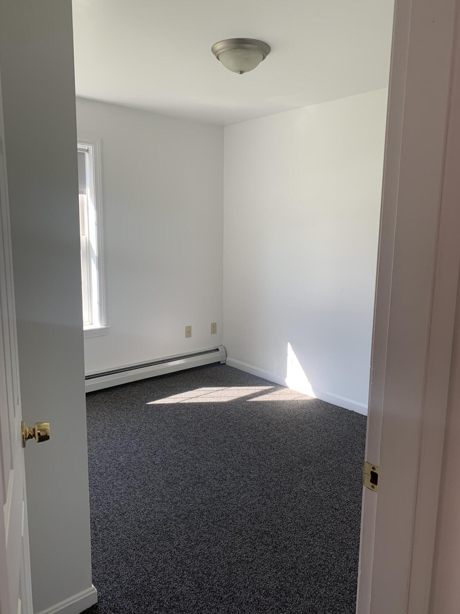 137 River Road Windham, ME 04062 - Photo 3 of 15 B. Room 3