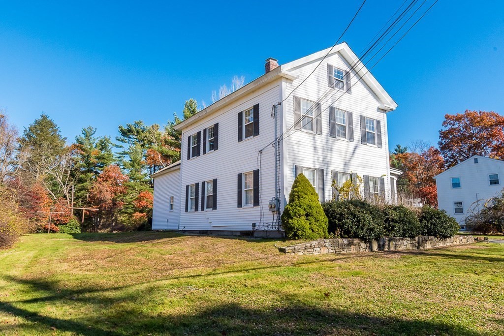 688 Common Street Walpole, MA 02081 - Photo 2 of 32 Gallery Image 2