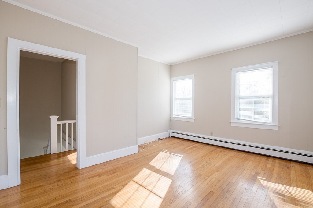 688 Common Street Walpole, MA 02081 - Photo 5 of 32 Gallery Image 5