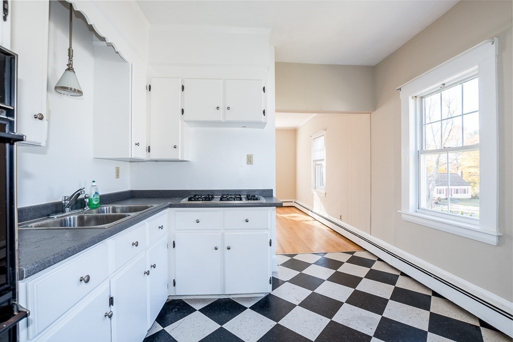 688 Common Street Walpole, MA 02081 - Photo 8 of 32 Gallery Image 8