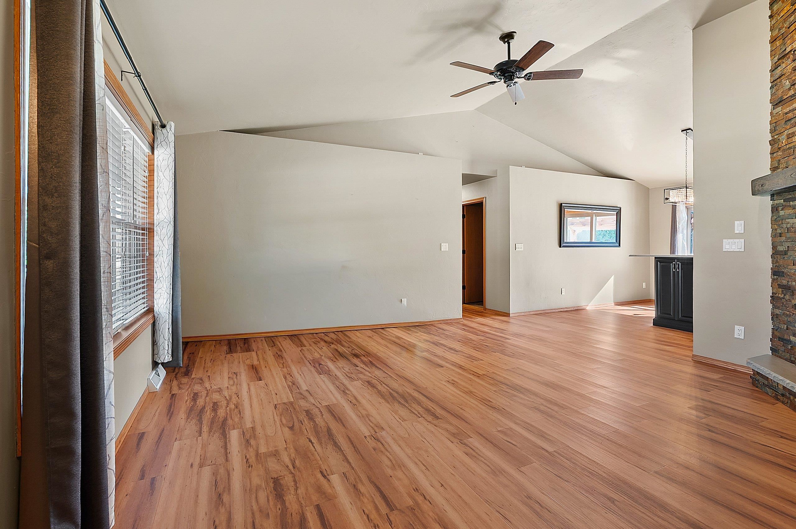 2832 Bay Settlement Road Green Bay, WI 54311 - Photo 7 of 40 Gallery Image 7