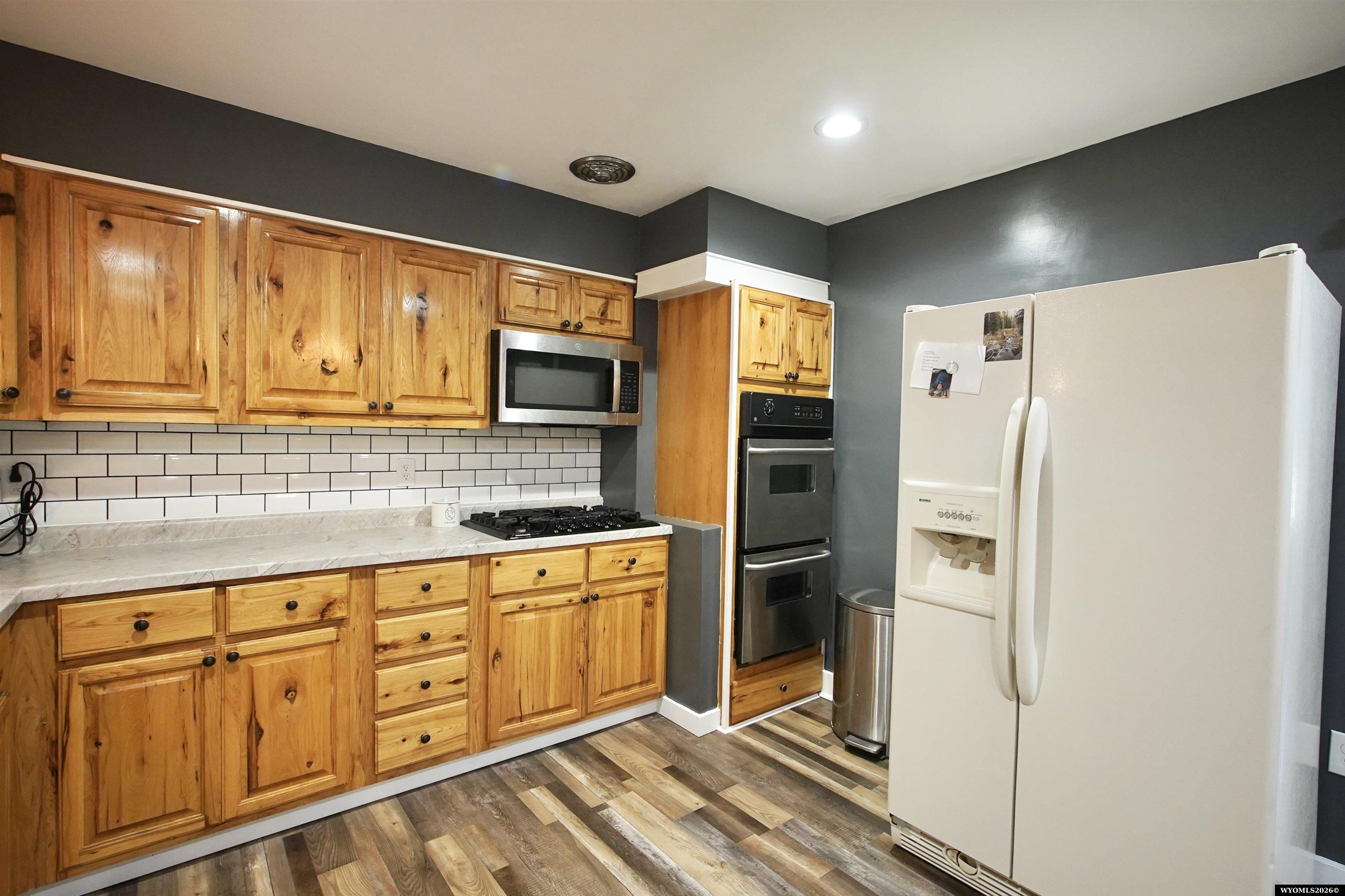 3044 Bruhn Way Casper, WY 82609 - Photo 4 of 28