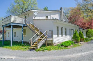 $599,999 | 32 Valk Road, Saugerties, NY 12477