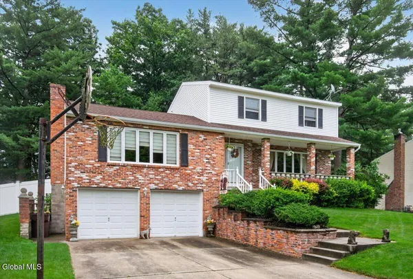 $499,900 | 39 Baker Drive, Northumberland, NY 12831