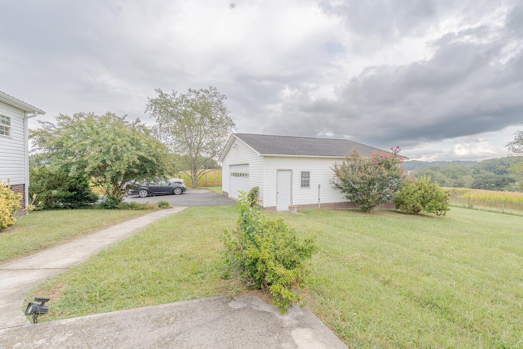 768 Ivanhoe Road Max Meadows, VA 24360 - Photo 10 of 42 Gallery Image 10