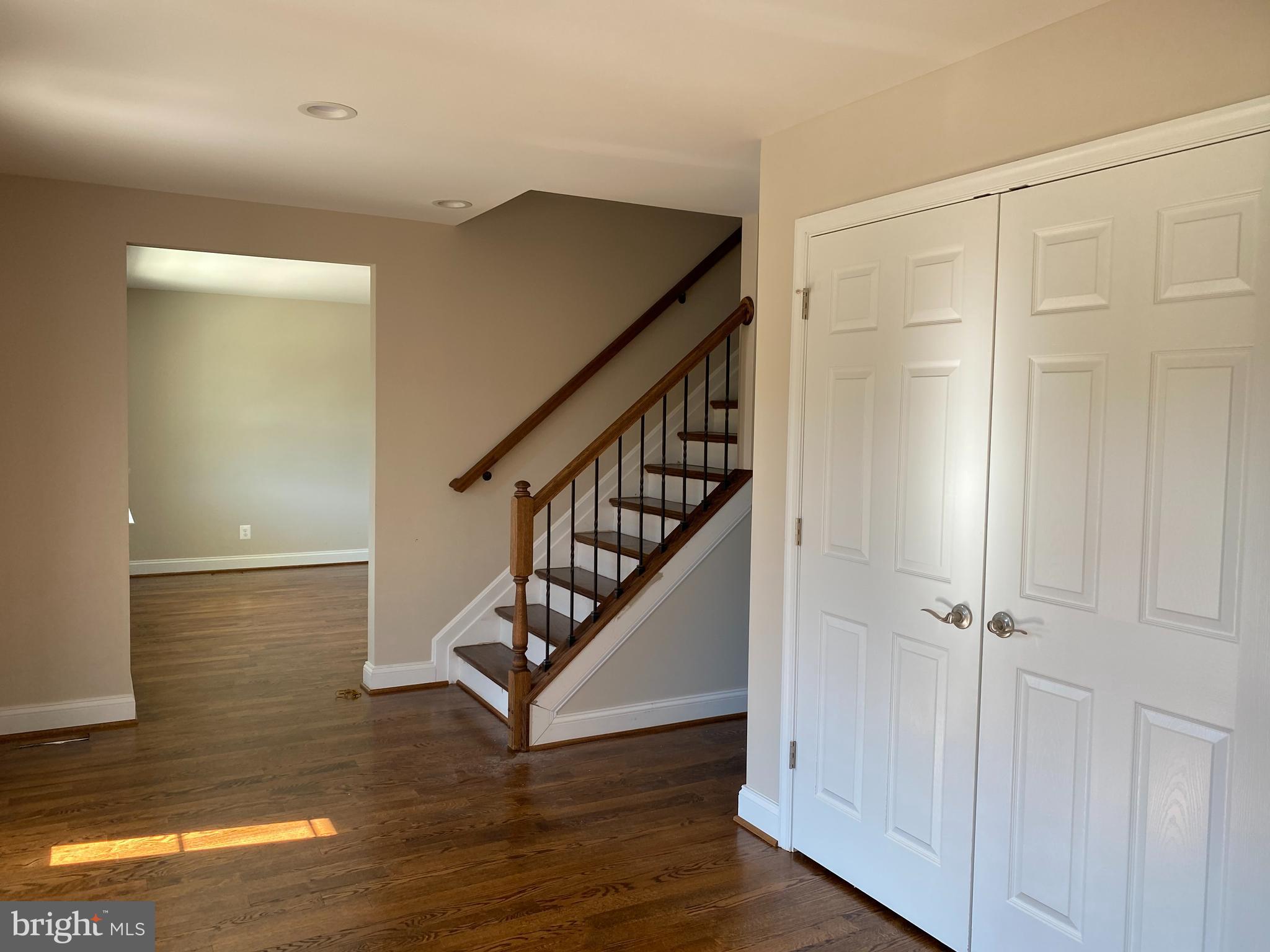 315 Guard Hill Road Middletown, VA 22645 - Photo 4 of 11 Spacious foyer with beautiful hardwood floors.