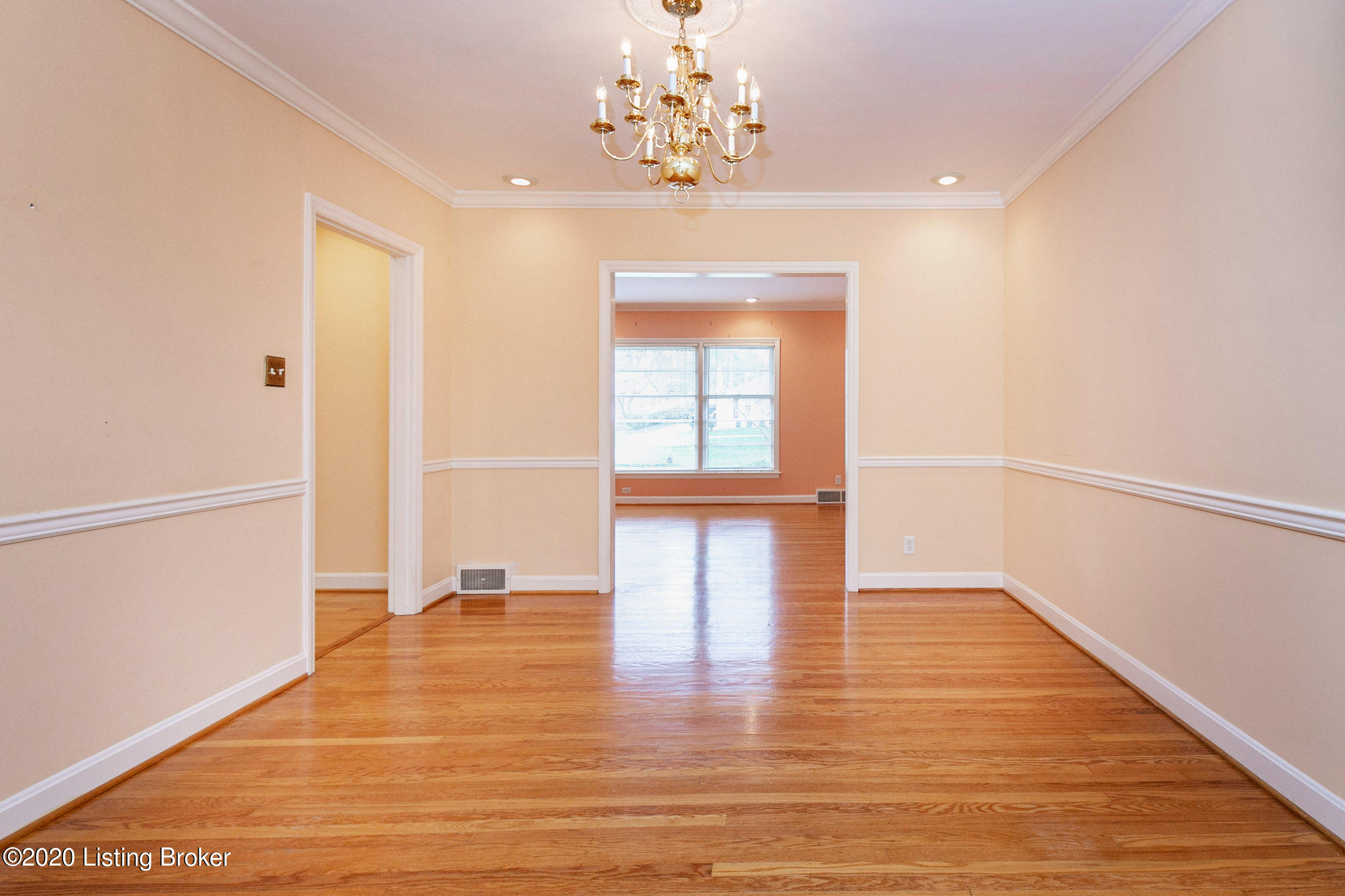 212 Choctaw Road Louisville, KY 40207 - Photo 6 of 49 _DUB6298