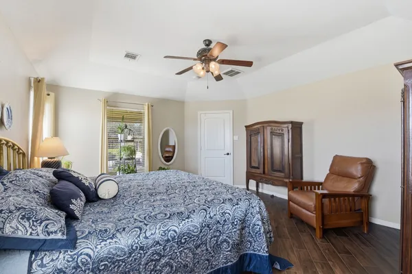 $1,975 | 102 Golfview Court, Montgomery, TX 77356